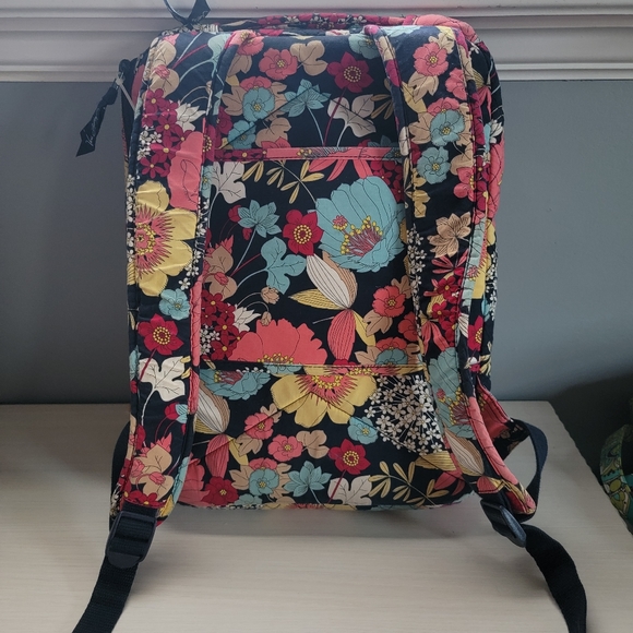 COPY - Vera Bradley Laptop Backpack Floral pattern - Picture 2 of 7